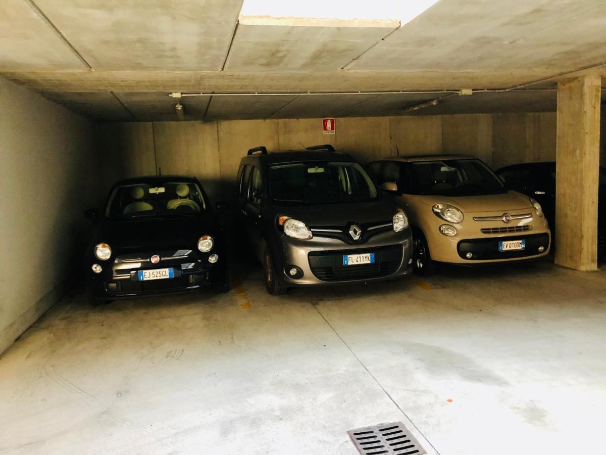 Bergamo Easy Airport Private Parking Apartment Luaran gambar