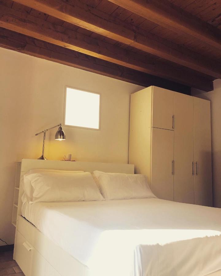 Bergamo Easy Airport Private Parking Apartment Luaran gambar