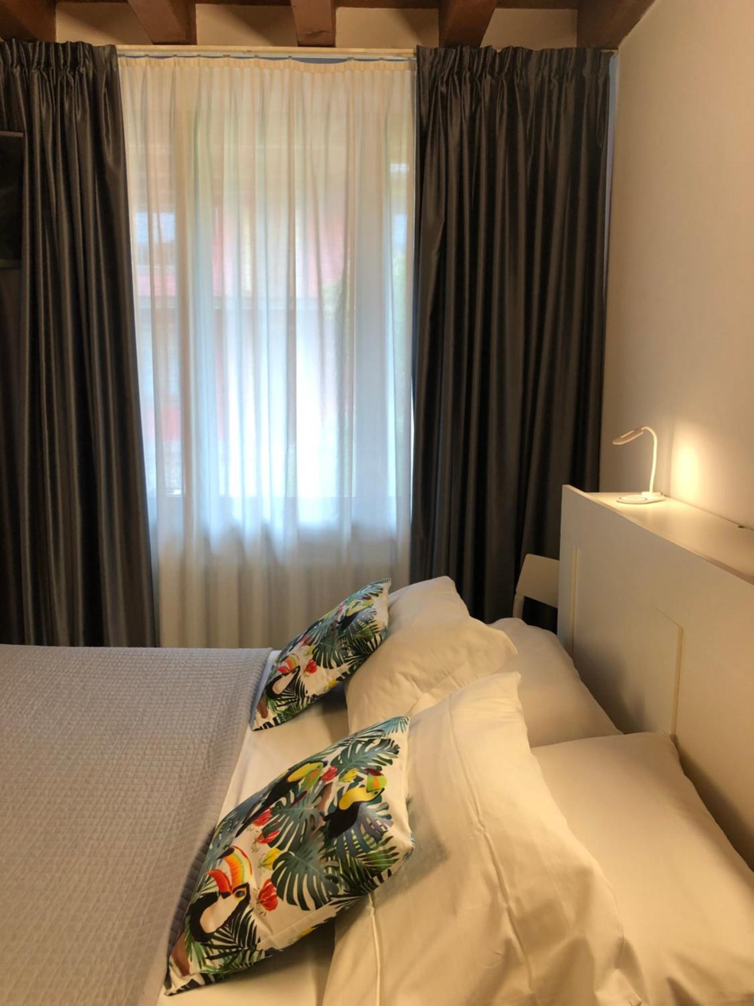 Bergamo Easy Airport Private Parking Apartment Luaran gambar