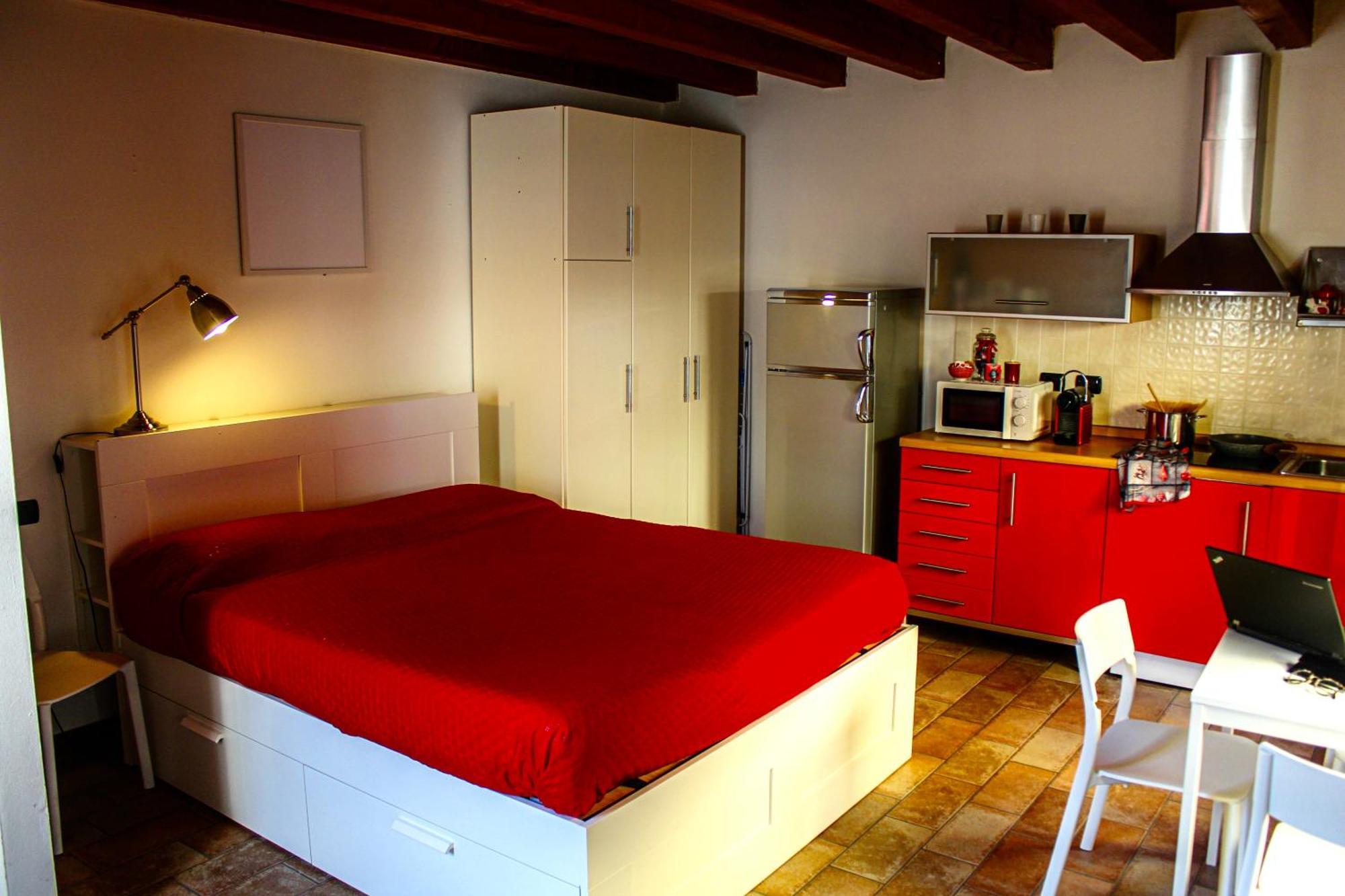 Bergamo Easy Airport Private Parking Apartment Luaran gambar