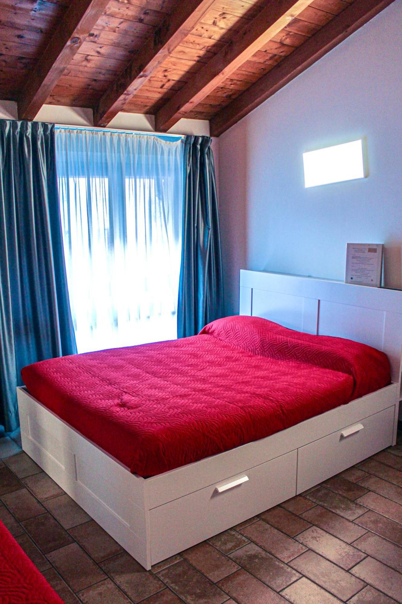 Bergamo Easy Airport Private Parking Apartment Luaran gambar