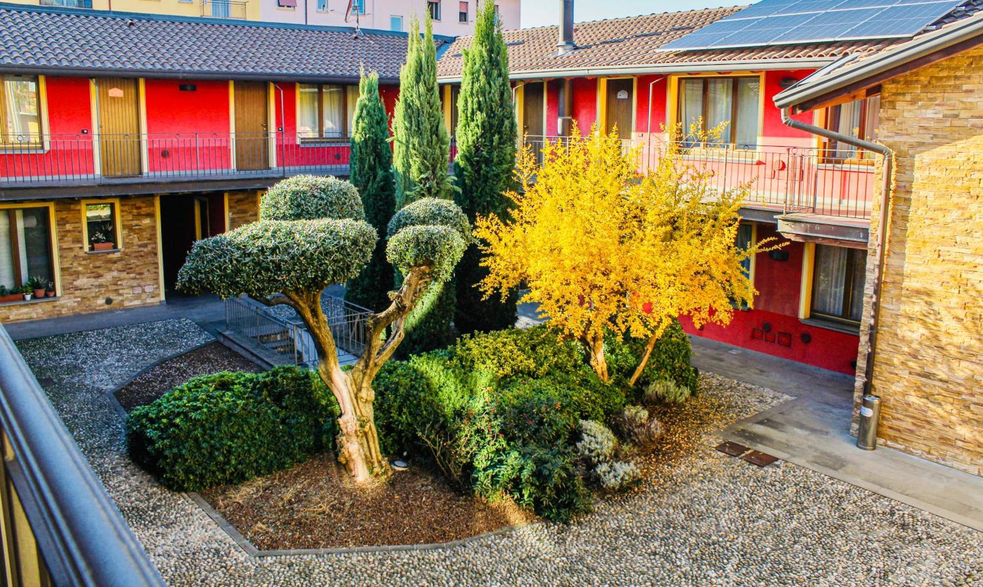 Bergamo Easy Airport Private Parking Apartment Luaran gambar