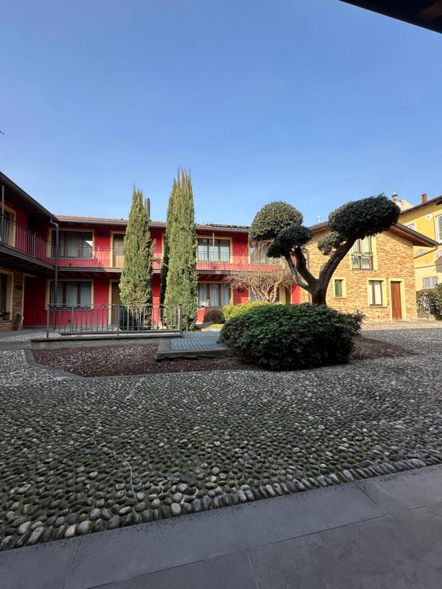 Bergamo Easy Airport Private Parking Apartment Luaran gambar
